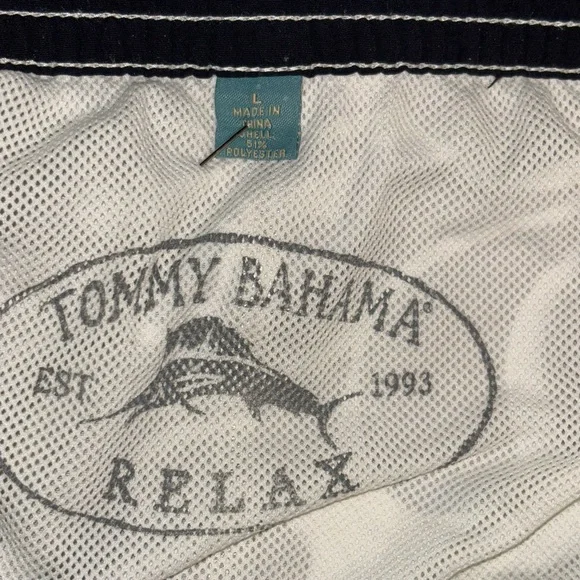 Tommy Bahama Relax Men’s Swim Trunks Size Large - Picture 3 of 6